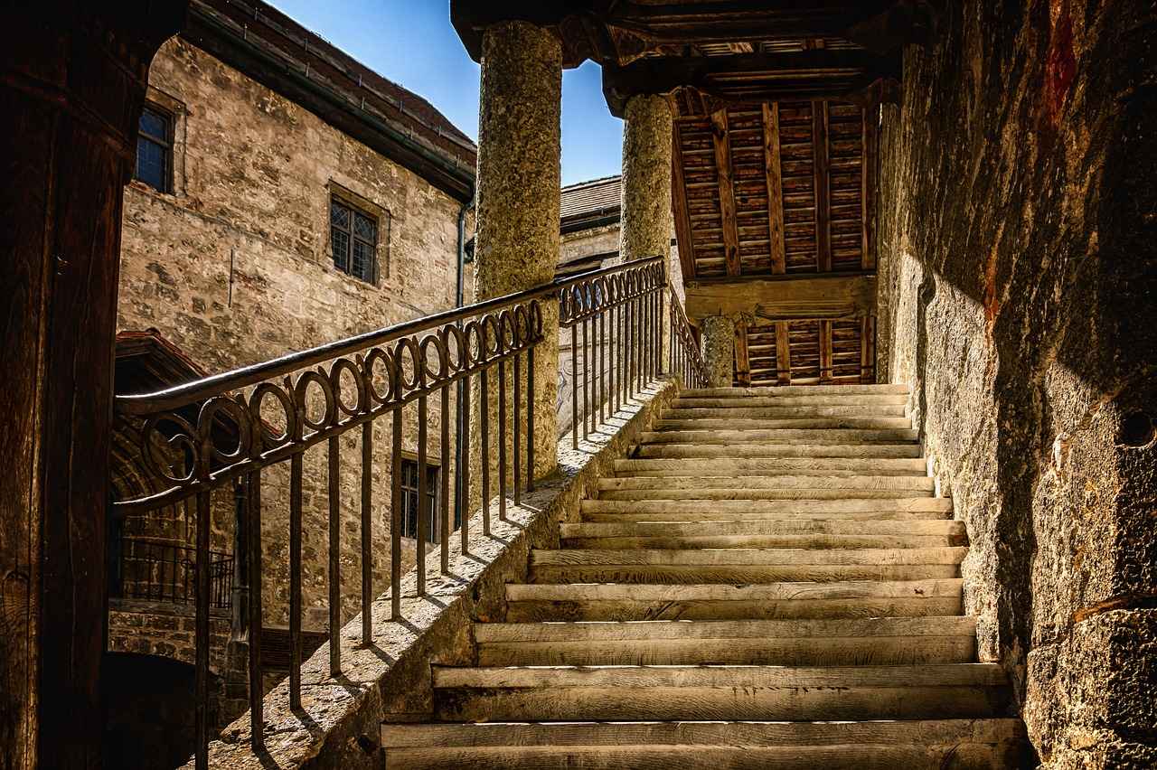 Emma Stone Sexy Moments: What Makes Her So Irresistible? 3 How Does Emma Stone Exude Confidence on Screen?